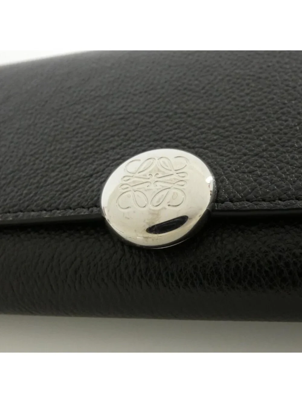 Loewe Pebble Continental Wallet